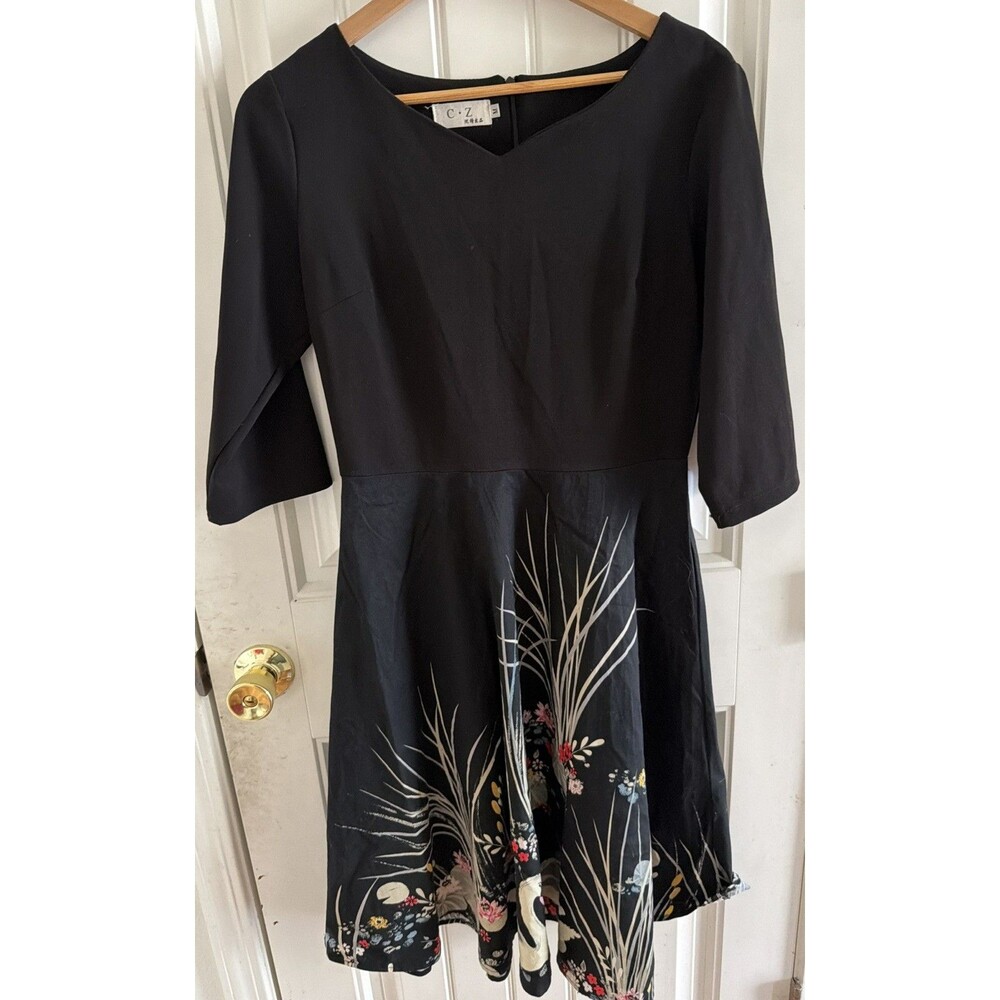 Women’s Black Dress Size M w/ Floral and Swan Print 3/4 Sleeves